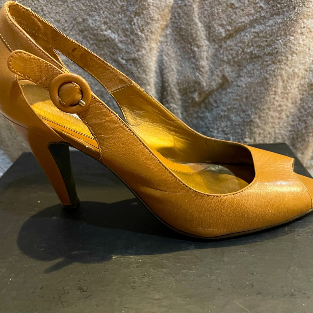 Alfani Tan Peep-Toe side buckle dress shoe Heels size 7M